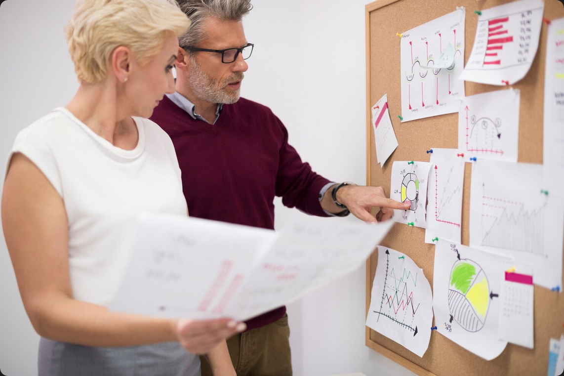 Meeting, megbeszélés.